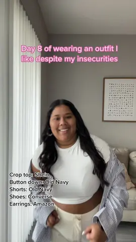 Reply to @hayleealbritton19  not the biggest fan of today’s outfit, but I decide to get out of my comfort zone and wear a crop top #midsizefashion #plussizefashion #comfortzone #confidenceboost
