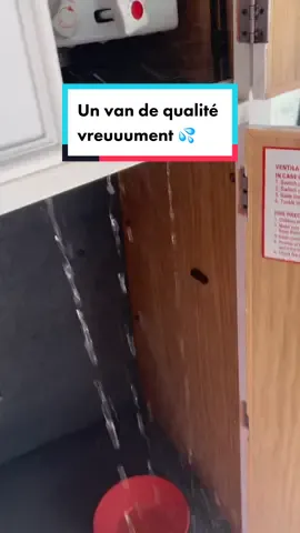 Un van tout beau prêt à être vendu, quelqu’un est intéressé? 😃😃