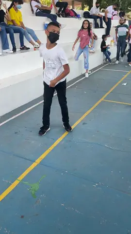 Hay talento en el cole jajajajaja