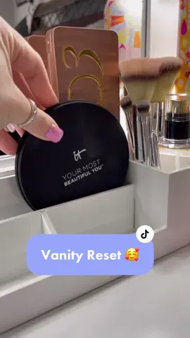 Clean and reset my make-up vanity with me..☺️ #makeup #vanity #asmr #amazonfinds #midwesternmama #reset #materialgirl #satisfying #motivation