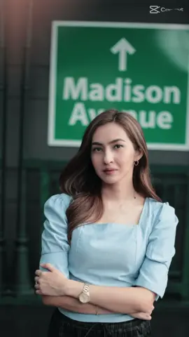 Jangan pernah menghitung apa yang pernah kamu berikan, tapi ingatlah apa yang telah kamu terima 💛