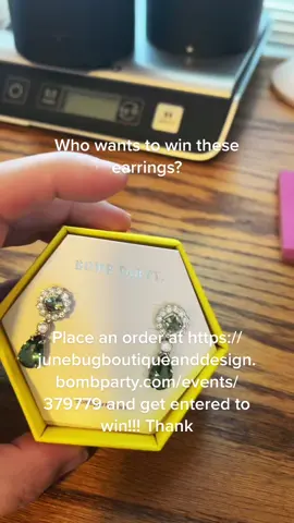 Enter to win!!!!  Gorgeous earrings!!!!  Bomb Party rocks!!!  💣