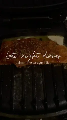 I was craving blackened salmon #latenight #dinner #ByeByeSundayBlues #minivlog