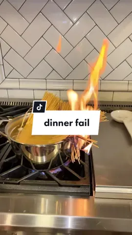 Dinner was fire..literally!!!🥲🧡👍🏻at least we had elbow noodles in the pantry! #dinnerfail #momproblems #funnymom #funnymomsoftiktok #dinnertiktok