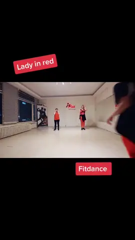 #fitdance #istanbuldans #danceistanbul #zumbaistanbul #salsation #ladyinred #danielsantacruz