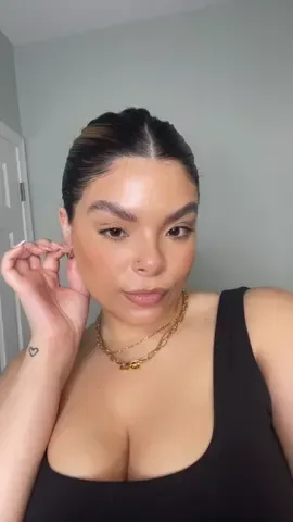 So annoying #hair #makeup #cleangirlaesthetic #cleangirlmakeup #latinatiktok #latina #boston