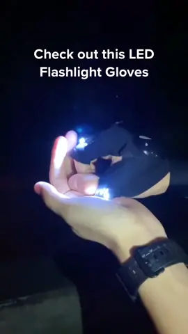 This is so convenient #lure #lurefishing #fishing #angling #nightfishing #flashlight #ledgloves