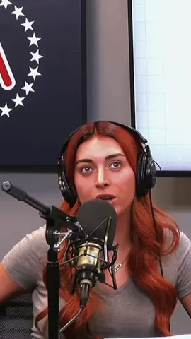 @Brianna ‘s mom think her tattoos are stickers 🤣😭 #briannachickenfry #joshrichards #bffspod #temporarytattoos #daveportnoy