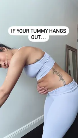 Hey you.👋🏽 Did you know that most people’s tummies do roll up and hang over their leggings? This is the prime reason why most fitness influencers wear high waisted pants! It gives an illusion of a slimmer waist-while also tucking things in, if needed ☺️ I am just here to remind you that it is completely normal and that everything will be OK. And if your tummy doesn’t do this, that is fine as well!