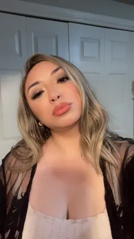 Im shyyyyy☺️ #fyp #foryou #foryoupage #fypシ #fy #parati #imshy #viral #transition #PassTheBIC #ComeDanceWithMe #latina #viralvideo