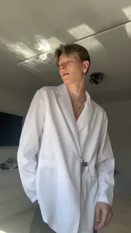 Który outfit na święta wybrać?🤍😋🐣