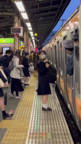 Japanese Public Transport & Japanese Train 🚊 life . Tokyo Japan 🇯🇵 #japan #tokyo #japanese #japaneselanguage #japaneselife