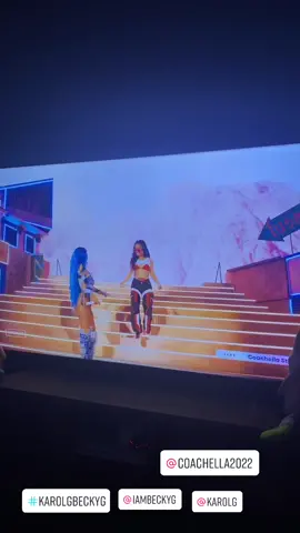 Arriba las G!!!@karolg @Becky G @coachhella #karolgcolombia #beckyg #mamii #videoviralitiktok #coachella2022 #carolinagiraldo #foryou