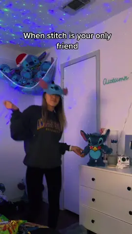 He dancing to the beat 🥹😂🤣