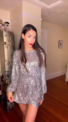 ✨ #party #dresses #fashion #takeaNAIRbreak #CatOnALeash #HPSustainableSounds @forever21 #OOTD