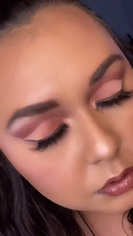 I tried my best to make this transition work lol #takeaNAIRbreak #CatOnALeash #skincare #makeuptutorial #makeuphacks #makeupideas #cutcrease #coachellamakeup #coachellalooks