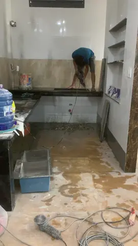 Hầu như đi làm bếp nào cung phải đục bồn.lỗ chừa không đúng kich thuóc của bồn