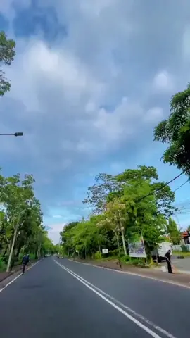 Gabut membawaku kesini.. entah ini  dimana.. tunjukin jalan yg benar untuk pulang  **durasi 1 menit biar puas dengerin lagu part #1