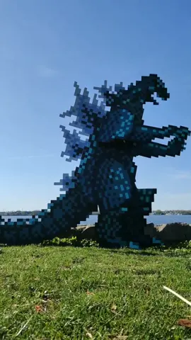 Go, go! #Godzilla 🎥@carlcampbell516 #gojira #kingofthemonsters #kaiju #godzillanes #nintendo #godzillacostume #godzillacosplay #godzillavskong #roar