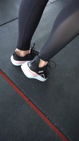 What could be more motivating than a nice pair of comfortable yet stylish @puma  shoes to go to the gym? No more excuses, they are there to give you the confidence and motivation you need! #Globo #Globoshoes #Puma #Running #Gym #Sport