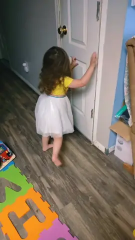 #PringlesCanHands #thetoothlessfairy #TalkingTree #toddlersoftiktok #toddlerdance