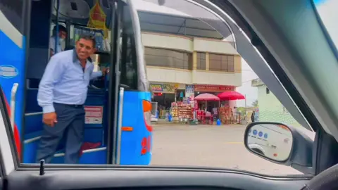 #2015 #hino #24 #reina #mercedes #santodomingo #bus #ecuador🇪🇨 #fypシ #virall #parati #foryou.      Reina de las Mercedes #24  ⚡️🇪🇨 brindando su mejor servicio para toda su comunidad  🤍📍