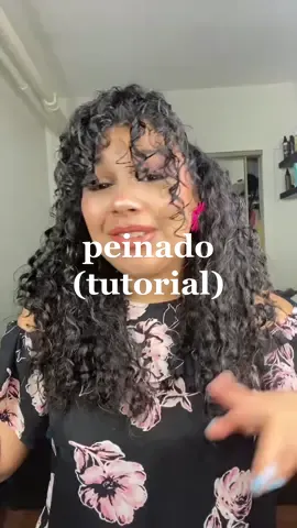 Este es uno de mis peinados favoritos especialmente para un día 4 con frizz ➰#tutorialdepeinado #hairstyletutorial #curlyhair #hairtok