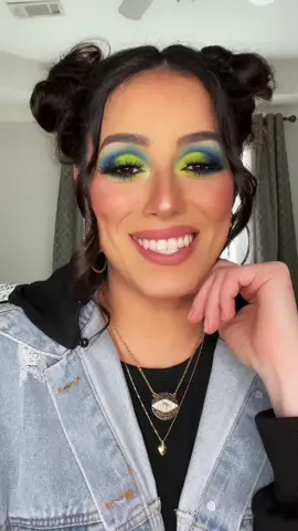 Letsss✌🏼seee 👀 #makeup #beautytrend #makeupoftiktok #transition #makeuptransition #beauty #glam #fullglam #eyeshadowtutorial #eyeshadowlook