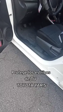 Evita el desgaste de la pintura en los estribos de tu #toyotayaris #nanofibra