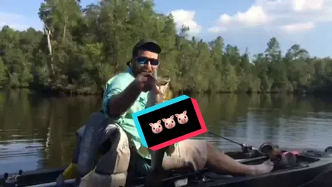 Old video, but a great memory!! #Totinos425 #LargemouthBass #KayakFishing #Fishtok #Kayak #FYP #TopwaterFishing #Alabama