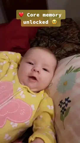 She was a little over a month old 😭 my baby is growing up so fast 💕💕💕