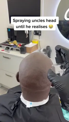 That bald head looking hella shiny 😭#barber #haircut #fyp #viral