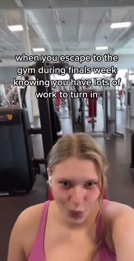life of a college gym rat🤓 #gymgirlshit #gymgirltiktok #preworkoutvibes #upperbodyworkout #gymgirlthings #relatablegymthings #gymratthings