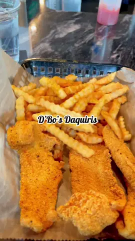 Overall the place was a 7.5/10. Definitely go for the drinks, they’ll get you right! | #foryou #LIKEABOMBSHELL #CapCut #michiganfoodie #detroitfoodie #gogetyousome #minivlog #blackgirltiktok #daiquiris