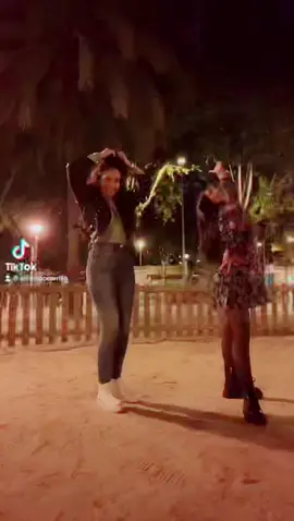 Un poco más y mi amiga se come el suelo….🫣🙄
