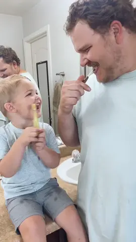 Oral care for the whole fam? Count us in! 🪥🦷 @radius_usa has our favorite sustainable toothpastes, flosses, & other daily use objects made with biodegradable and non-toxic ingredients! We are making a difference for out planet, one brush at a time 🌎 #madebyRADIUS #DailyRoutine #dayinmylife #sustainable #oralhealth #momlife
