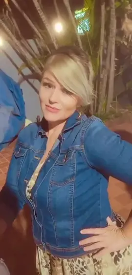 you're hot af! #BBPlayDate #loveme #showlove #fypシ #tiktok #fypシ #fypシ゚viral #ByeByeSundayBlues #mydisneyparents #ComeDanceWithMe