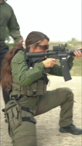 That’s my fav hobby. What’s yours? 🥰 #gungirls #shooting #idf