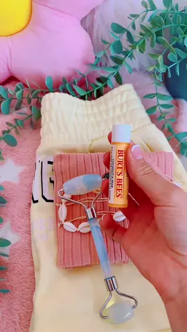 Love this😂💗😍 #day #preppy #fy #fyp #fypシ #fypage #fypシ゚viral #foryou #daily #cerave #maui #theoriginals #burtsbees