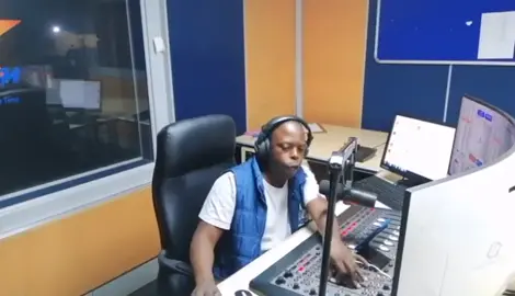 Shout out to @mangungundengu_tv big up yourself Dj Mbale #soundinggoodallthetime #starfmzimbabwe #zimtiktokers🇿🇼🇿🇼🇿🇼 #interviews @zimcelebs @starfmzimbabwe
