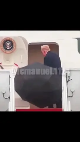 El Paraguas de Trump #trump #Umbrella #fail #wtf #funny