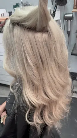 Blonde Babe @Babe Hair Extensions @Redken Pro shades EQ gloss for the win on hair color matching perfect LLC @Leaf & Flower has the most amazing hair care products. 7 minute blowdry comes in hot to style those luscious extensions #amazingamandadidyourhair #amandajkelley #FindYourEdg  #trending #hairstyles #hairstylist #viral #haircolor #PassTheBIC #ComeDanceWithM  #hairextensions #blonde