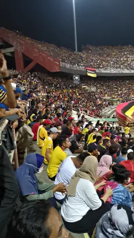 Ultras Negeri Sembilan Musuhnya Habis Binasa