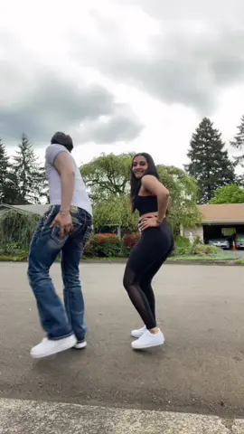 This song lives in my head rent free🤣 #foryou #fyp #trending #latino #reggaeton #mexican #parati #relationshipgoals