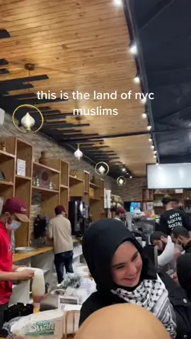 where the muzzys who go to QH for the coffee doe? #nyc #qahwahouse #muzmatch