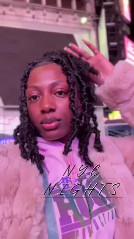 Loved these butterfly locs 😻 #fyp #blackgirlluxury #nycnightlife #butterlylocs #timesquare #nyc #newyork