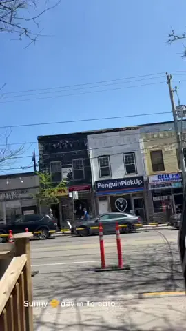 Sunny day in #toronto - #Summer is upon us in the #6ix . #Toronto #Summer #summervibes #the6ix #torontolife #torontosummer #torontotiktok #torontomans #torontorealestate #torontofood #summer2022