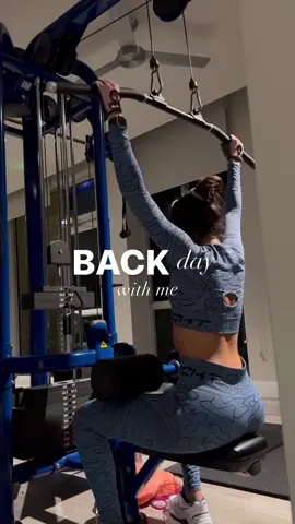 Back day with me 💪🏼💪🏼💪🏼 #workoutroutine #backworkout
