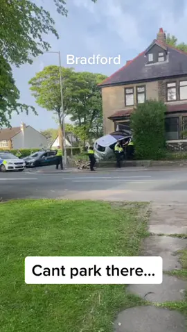 Cant park there sir.. #accident #westyorkshire #foryoupage #fyp #crash #bfd #bradford