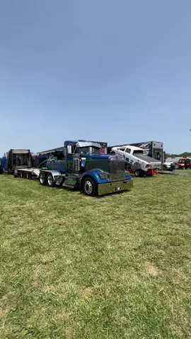 Super semi - Playin’ with fire giving you a taste of what she’s got at the Puller’s Championship in Nashville, IL! #beermoneypullingteam #letsgrowpulling #diesel #semi #thepullerschampionship #whoomp #smoke #firefighter #kenworth #pulling
